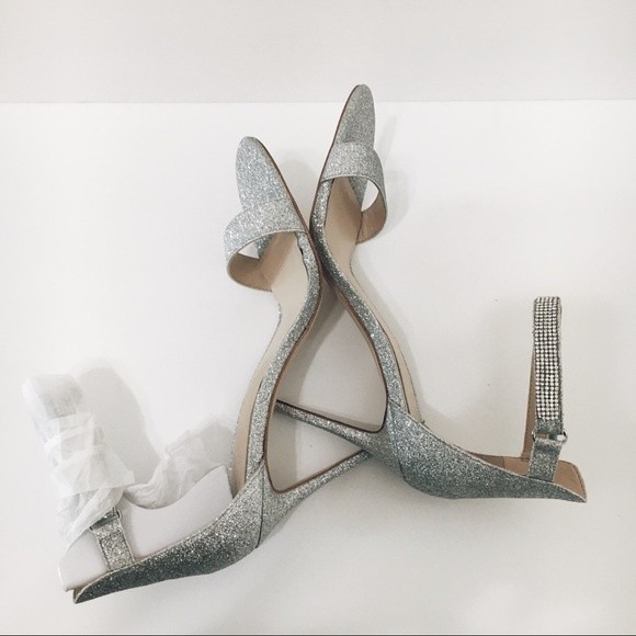 NEW Guess Women's Kahluy Silver Glittery Ankle Strap Heels Dress Sandals 9 - Picture 6 of 9